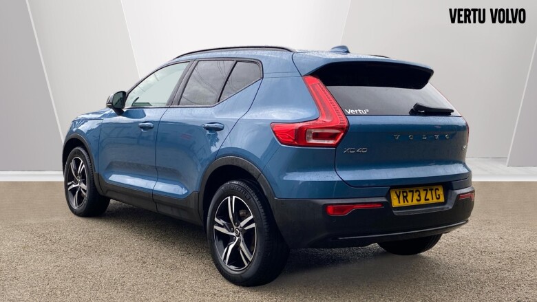 Volvo XC40 2.0 B4P Plus Dark 5dr Auto Petrol Estate